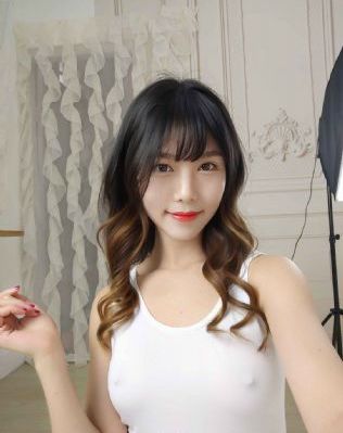 国产小伙和50岁熟女59p_蓝光高清迅雷在线观看